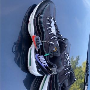 95 Air Max Nike’s.